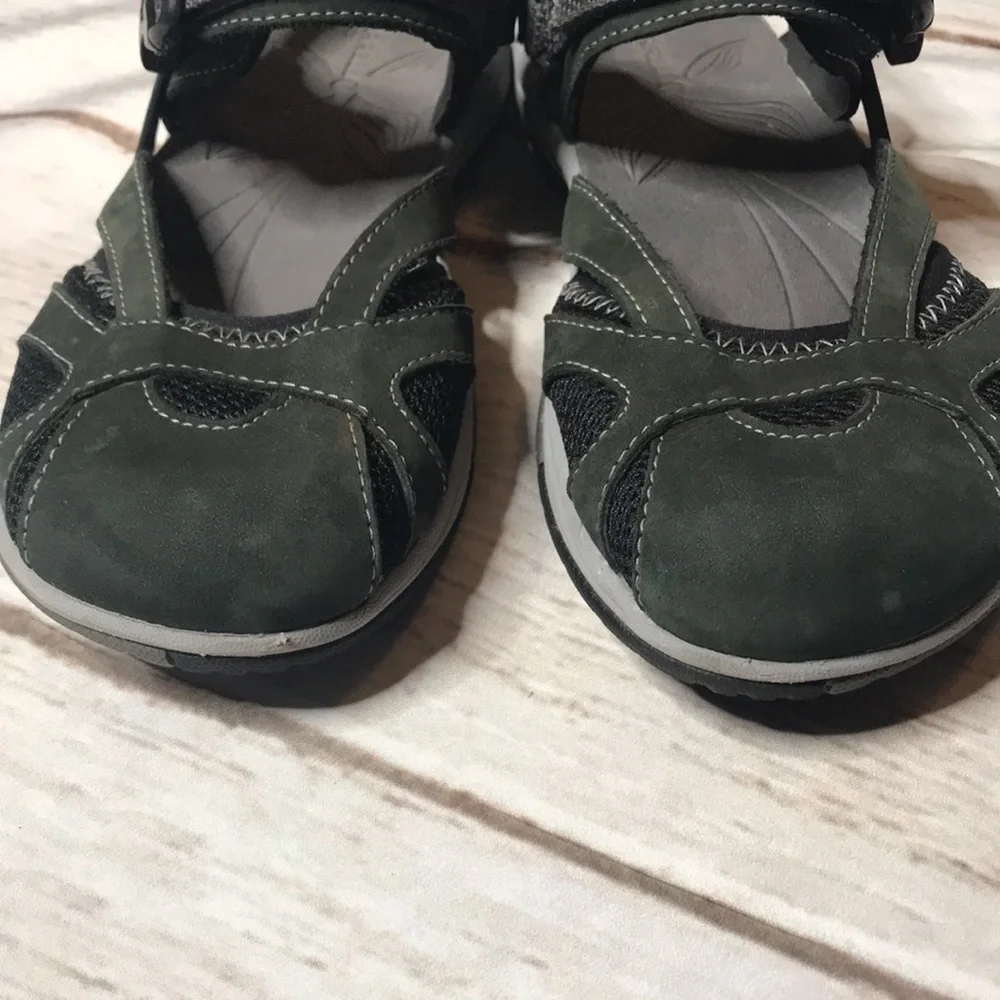 Merrell Azura Black Closed Toe Slingback Water Shoes Sandals Woman’s Size 7 - Picture 4 of 14